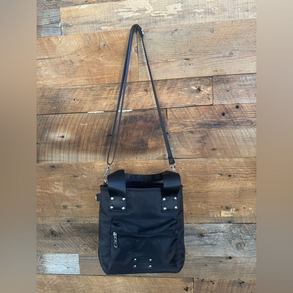 🖤 BearPaw Black Convertible Crossbody/Mini Tote 🖤 EUC